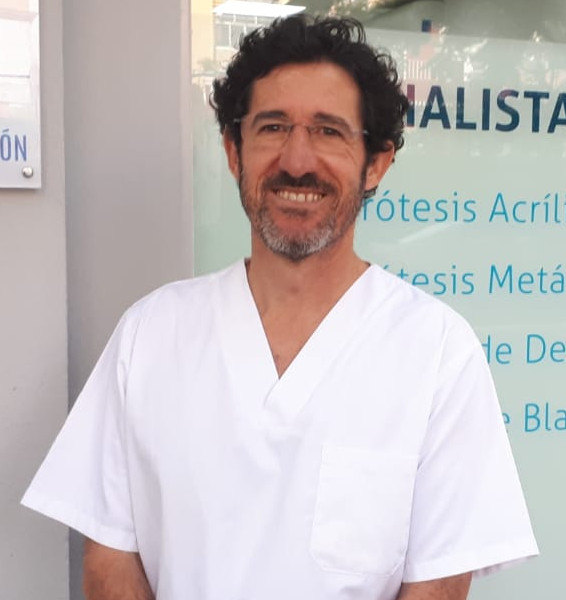 Laboratorio dental Santiago Medina Machuca en Pedregalejo malaga